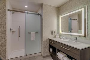 King Studio Suite room in Home2 Suites by Hilton Bolingbrook Chicago