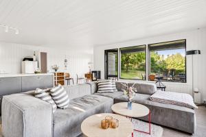 Cozy Holiday Home With Scenic Nature Views Near Lyngsbæk Beach And Mols Bjerge National Park