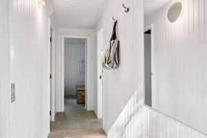 Cozy Holiday Home With Scenic Nature Views Near Lyngsbæk Beach And Mols Bjerge National Park