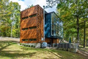 Epic architectural masterpiece views & hot tub
