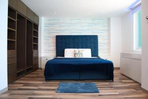 Wake Up & Sleep to Ocean Waves