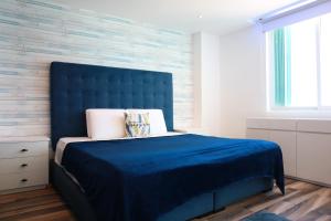 Wake Up & Sleep to Ocean Waves