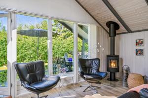 Family-Friendly Holiday Home With Hot Tub And Guest Annex Near The Coast