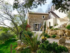 Cozy House In The Heart Of Provence