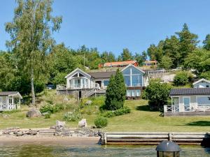 Modern Archipelago Island House With Private Beach
