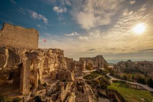 Authentic Stone House Overlooking Les Baux-De-Provence