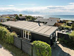 Beach House With Sea View At Stillinge Strand