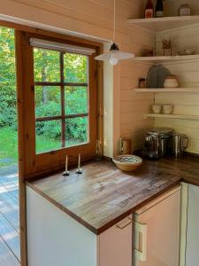 Lillebo - Serene Cottage In Nature
