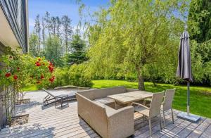 Family Holiday Home Near Marielyst Beach