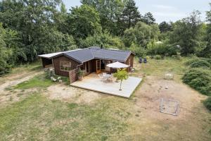 70S Wood Home With Grandma Vibes