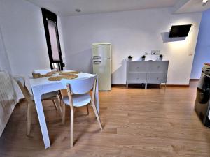 Explore Tarazona from This Central & Peaceful Flat