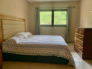 Elegante apartamento nuevo de 75 m2 con balcón y parking privado