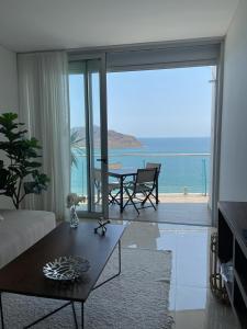 Lujoso y Bonito Apartamento a Orilla de Playa