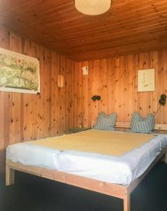 Cozy Summer House With A 70S Vibe In Kulhuse