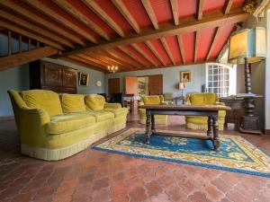 Maison calme avec grand terrain, proche commodités et sites médiévaux - FR-1-582-133