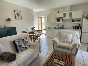 Gîte confortable au cœur des vignes avec terrasse, vélos, WiFi et équipements bébé à 17 km de Nantes - FR-1-306-808