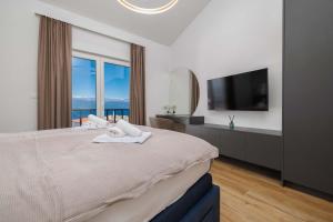 Holiday house with a swimming pool Vrbnik, Krk - 24519