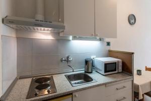 Apartments by the sea Zivogosce - Blato, Makarska - 24667