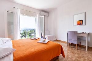 Apartments by the sea Zivogosce - Blato, Makarska - 24667
