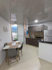 Oasis Moderno Apartamento Cómodo y Acogedor