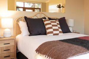 Highgrove Studio - in the Vineyards