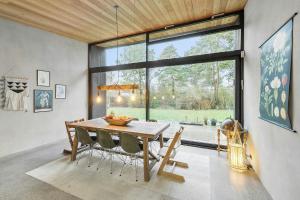 Architect-Designed Summer House In Holløselund