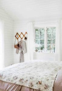 In Peace With Nature In Aesthetic Rosenly