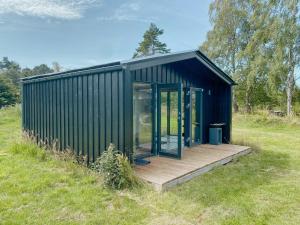 Charming Holiday Home Near The Beach