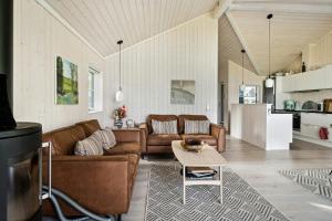 Architect-Designed House With Sea View