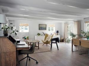 Rural Oasis In Scenic Surroundings