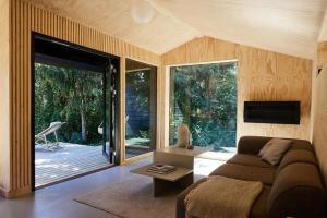 Let Inside And Outside Meet In Fjordly