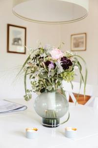 Foresters House By The Forest And Lake