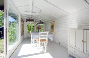 Hyggeligt Sommerhus I Hornbæk Til Hele Familien