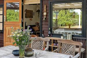 Heartfelt Cottage In Odsherreds Hills