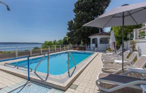 Awesome Apartment In Portoroz With Sauna