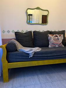 Casa de campo frente al río Colorado