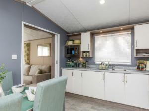 Sandy Shores - Hayling Island