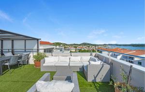 Cozy Apartment In Murter - Csv283