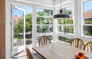 Lovely Home In Væggerløse With Wifi