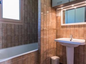 Maisons de vacances Charmant pavillon au calme, ideal pour famille ou amis pres des Vosges - FR-1-583-421 : photos des chambres