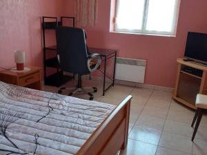 Maisons de vacances Gite paisible en campagne proche nature - FR-1-583-408 : photos des chambres