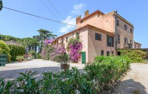 Awesome Home In Campiglia Marittima