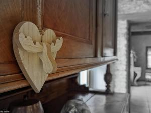 Maisons de vacances Gite renove avec spa et jardin pres de Besancon - FR-1-583-432 : photos des chambres