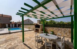 Beautiful Home In Benkovac With Wifi 