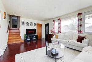 Spacious 7BD Lake View mins to Beach & Boardwalk