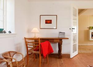 Embraced By Rural Feel In A Thatched House