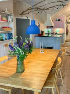 Virksund Home With Grounds And Hot Tub - 3hvězdičkové hotely ve městě Højslev