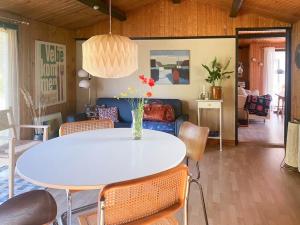 Retro Holiday Home Close To The Beach