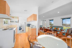 Fully Equipped Balnarring Cottage for 4 w pool