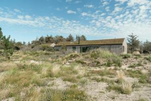 Find Peace In Architect-Designed House In Dunes